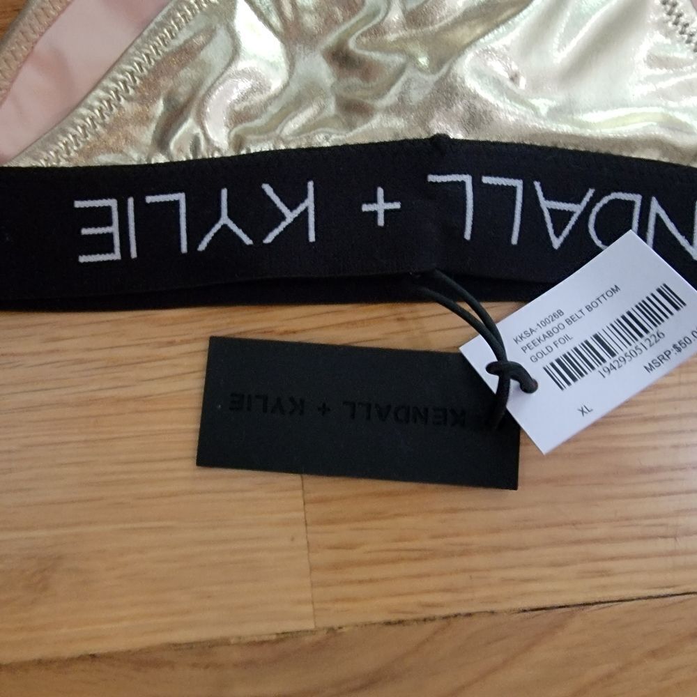 KENDALL + KYLIE gold Peekaboo Swim top  Peekaboo Bottom very relaxing $99 junior - Picture 11 of 13
